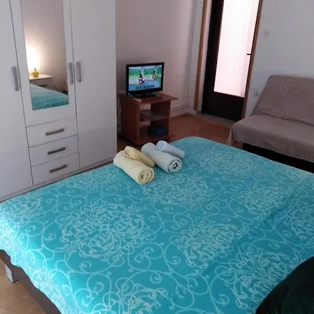 Guest house Mirijana Vinogradska 3*